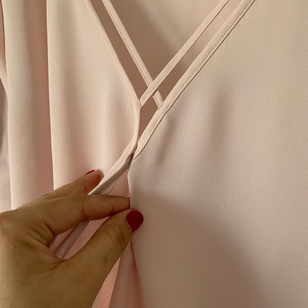 BOLD ELEMENTS pale pink slit sleeve v-neck size L - Picture 14 of 14